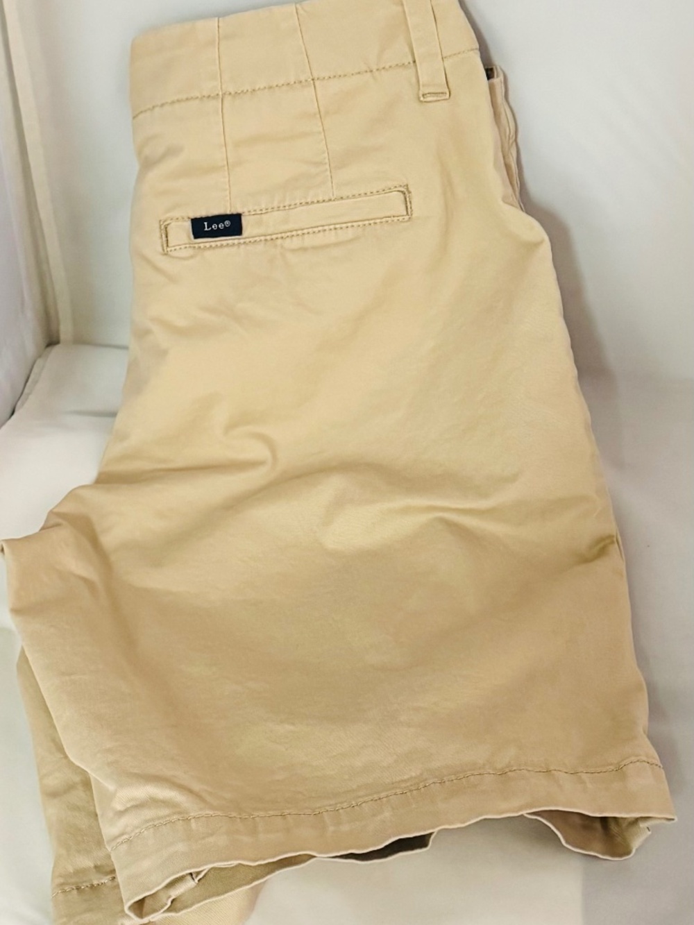 Lee Women’s Khaki Shorts Size 8 Medium Tan Casual Bermuda Shorts